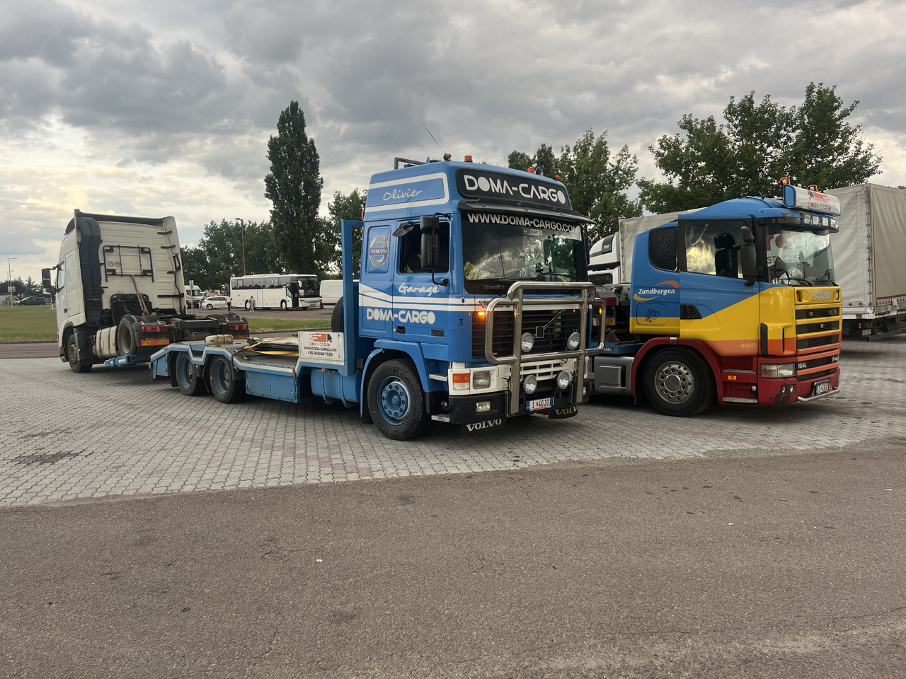 Camión portavehículos para transporte de equipos pesados SCANIA 164 480 V8 GS MEPPEL: foto 16