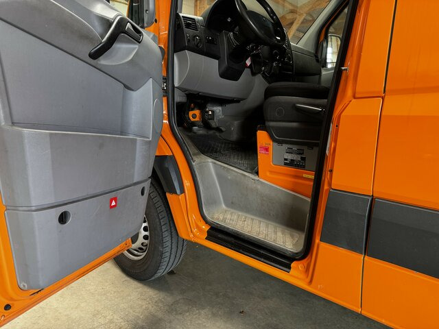 MERCEDES-BENZ Sprinter 316 CDI 4x4 Allrad 5-Sitzer... - Furgón, Furgoneta combi: foto 3 MERCEDES-BENZ Sprinter 316 CDI 4x4 Allrad 5-Sitzer... - Furgón, Furgoneta combi: foto 3