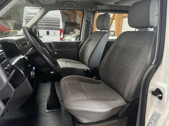 VW T4 Caravelle 2.5 TDI Syncro Sperre 1. Hand! - Coche: foto 4 VW T4 Caravelle 2.5 TDI Syncro Sperre 1. Hand! - Coche: foto 4