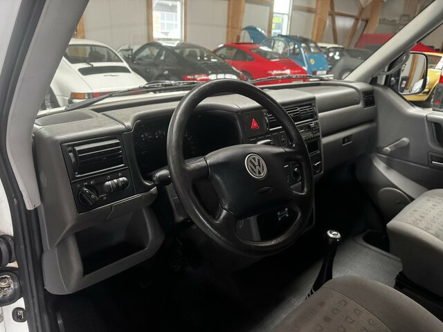 VW T4 Caravelle 2.5 TDI Syncro Sperre 1. Hand! - Coche: foto 5 VW T4 Caravelle 2.5 TDI Syncro Sperre 1. Hand! - Coche: foto 5