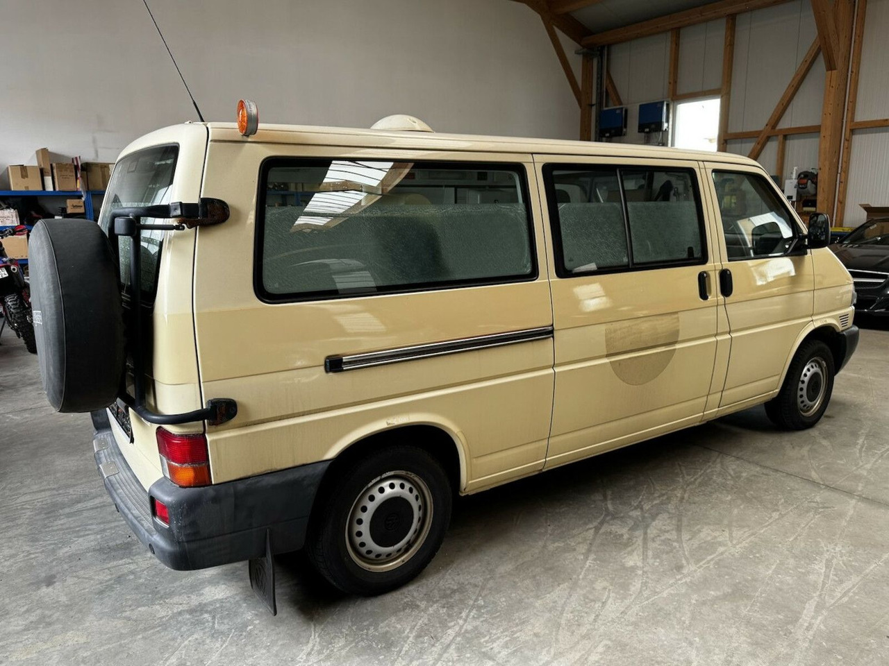 Volkswagen T4 2.5 TDI Syncro 4x4 lang 1. Hand! - Furgón: foto 5 Volkswagen T4 2.5 TDI Syncro 4x4 lang 1. Hand! - Furgón: foto 5
