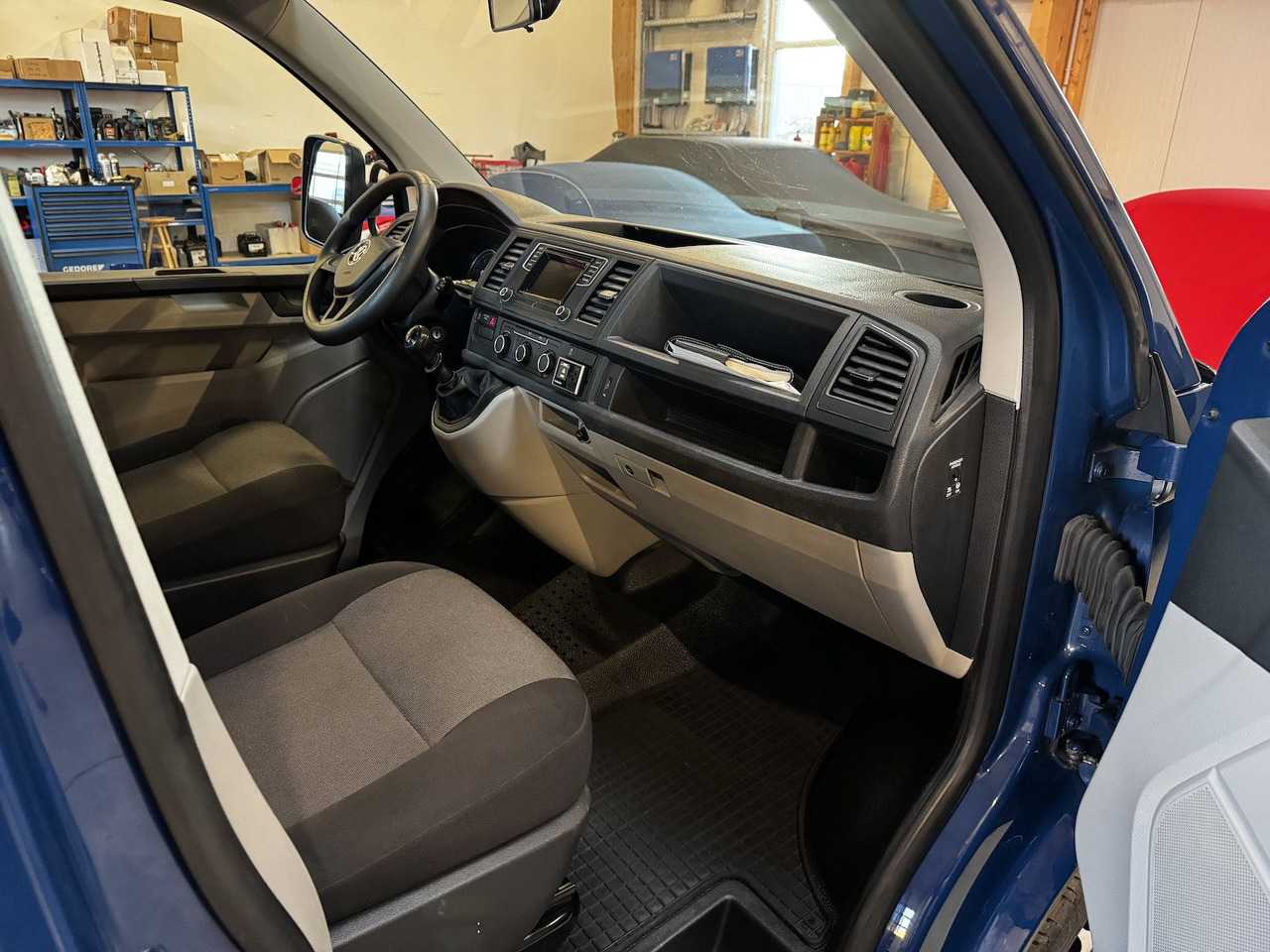 Furgoneta caja abierta Volkswagen T6 Doka Pritsche 2.0 TDI 4Motion 4x4 indienblau: foto 15