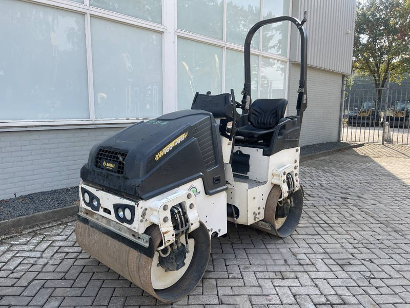 Bomag BW 100 AD M-5 - Rodillo: foto 1 Bomag BW 100 AD M-5 - Rodillo: foto 1