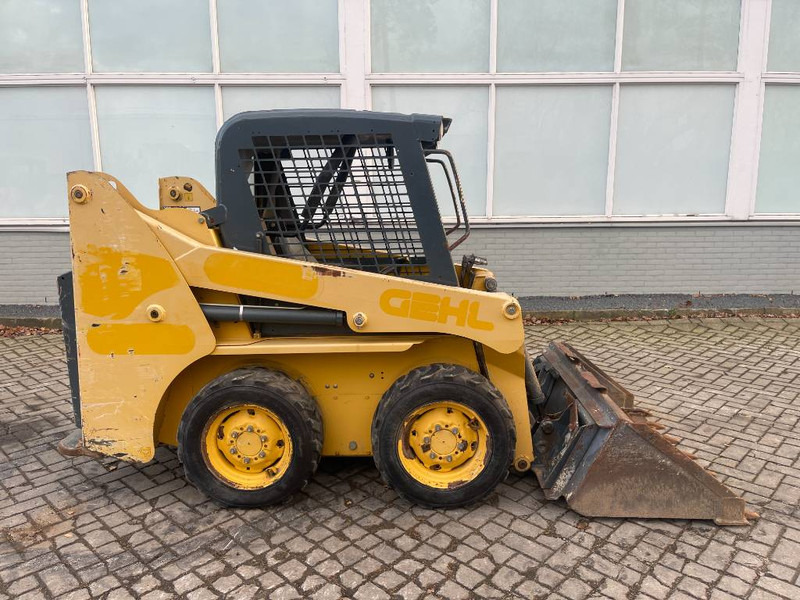 Gehl 3840 E 2015 - Minicargadora: foto 5 Gehl 3840 E 2015 - Minicargadora: foto 5