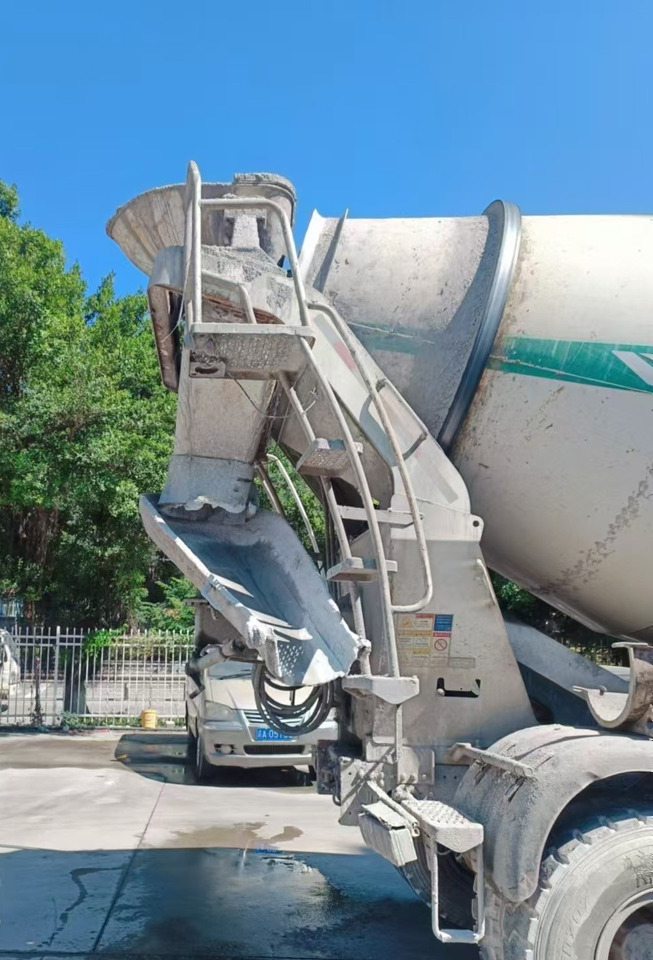 XCMG Official 12cbm Concrete Mixer Drum G4804D Used Mobile Concrete Mixers Truck For Sale - Camión hormigonera: foto 5 XCMG Official 12cbm Concrete Mixer Drum G4804D Used Mobile Concrete Mixers Truck For Sale - Camión hormigonera: foto 5