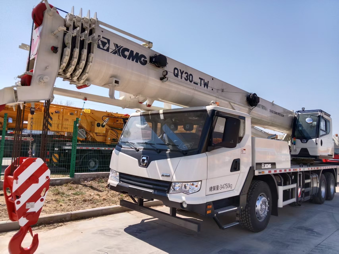 XCMG Official Construction Mini Mobile Crane QY30_TW 30 ton Used Small Hydraulic Crane Price - Autogrúa: foto 5 XCMG Official Construction Mini Mobile Crane QY30_TW 30 ton Used Small Hydraulic Crane Price - Autogrúa: foto 5