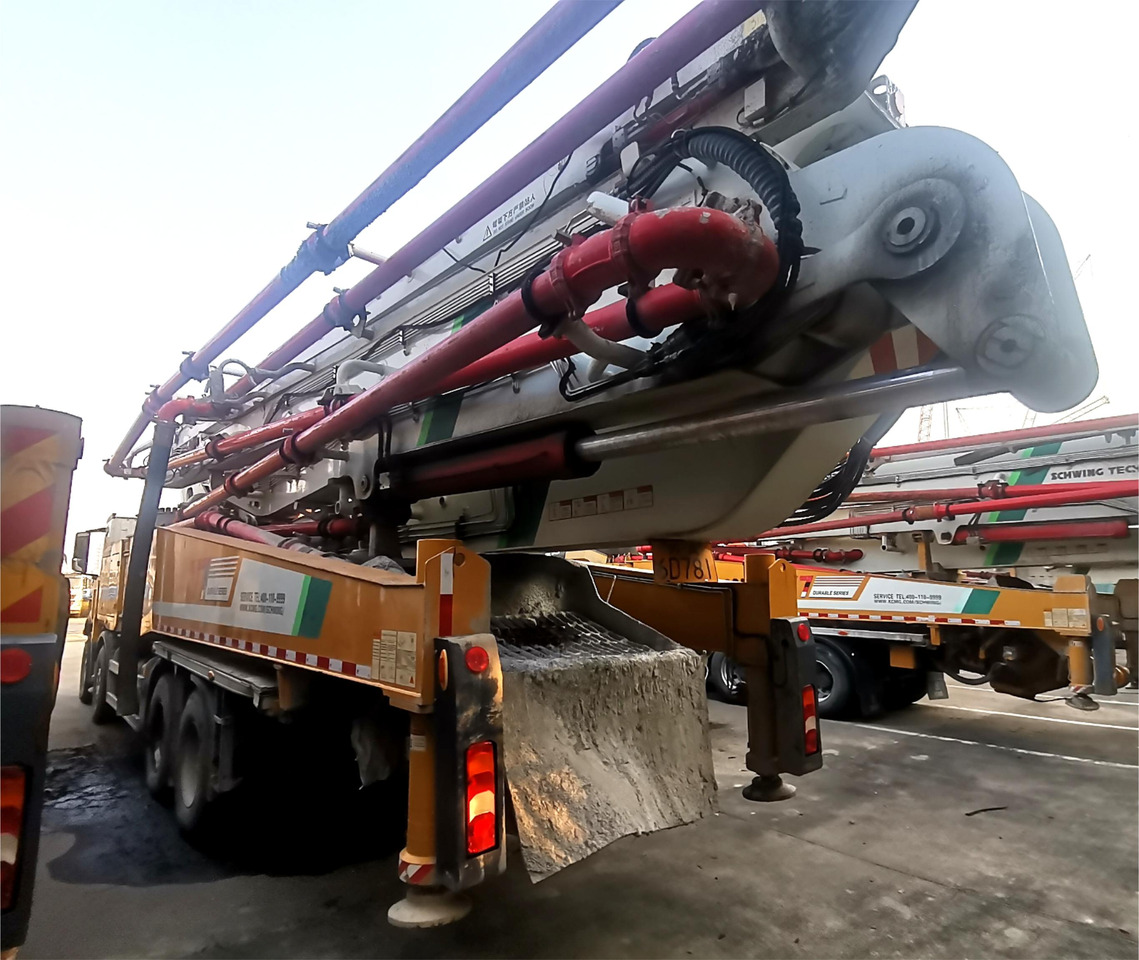 XCMG Official HB62V Second Hand Concrete Pump Truck 62m Truck-mounted Concrete Pump Price - Camión bomba de hormigón: foto 5 XCMG Official HB62V Second Hand Concrete Pump Truck 62m Truck-mounted Concrete Pump Price - Camión bomba de hormigón: foto 5