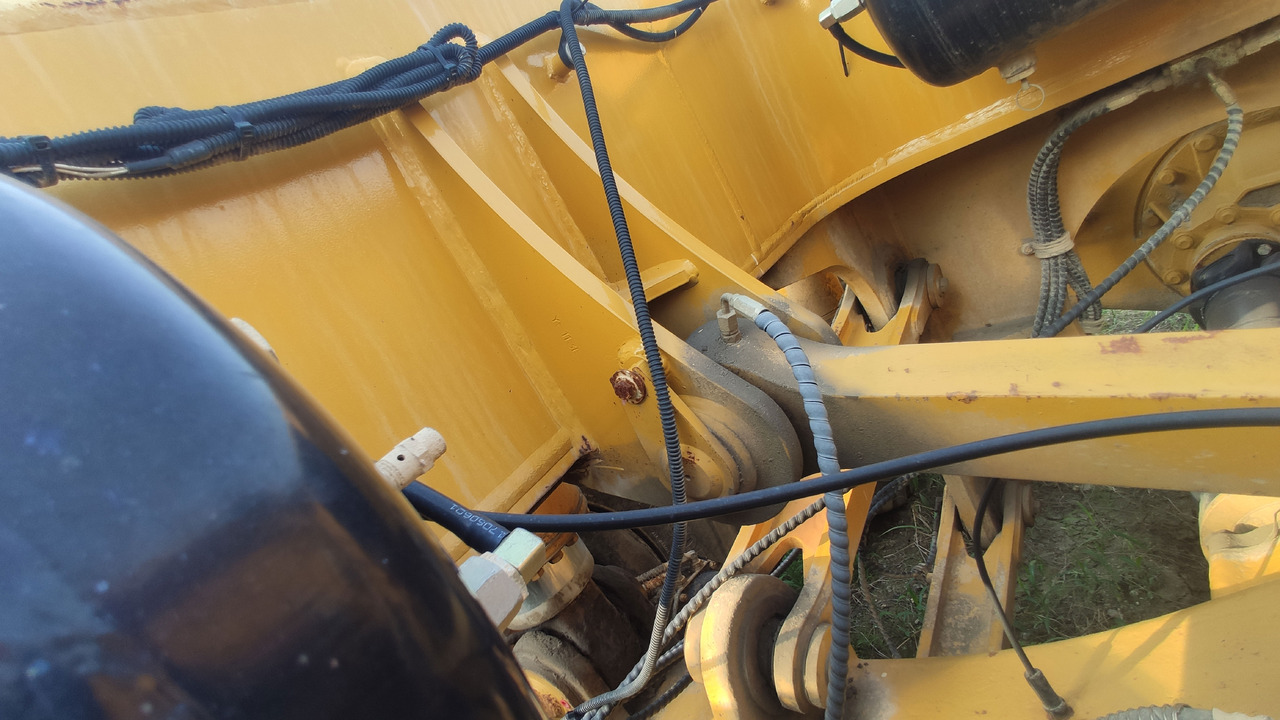 Leasing para  XCMG Official Second Hand 70 Ton 6x4 Dump Truck XDM80 China Tipper Trucks For Sale XCMG Official Second Hand 70 Ton 6x4 Dump Truck XDM80 China Tipper Trucks For Sale: foto 11