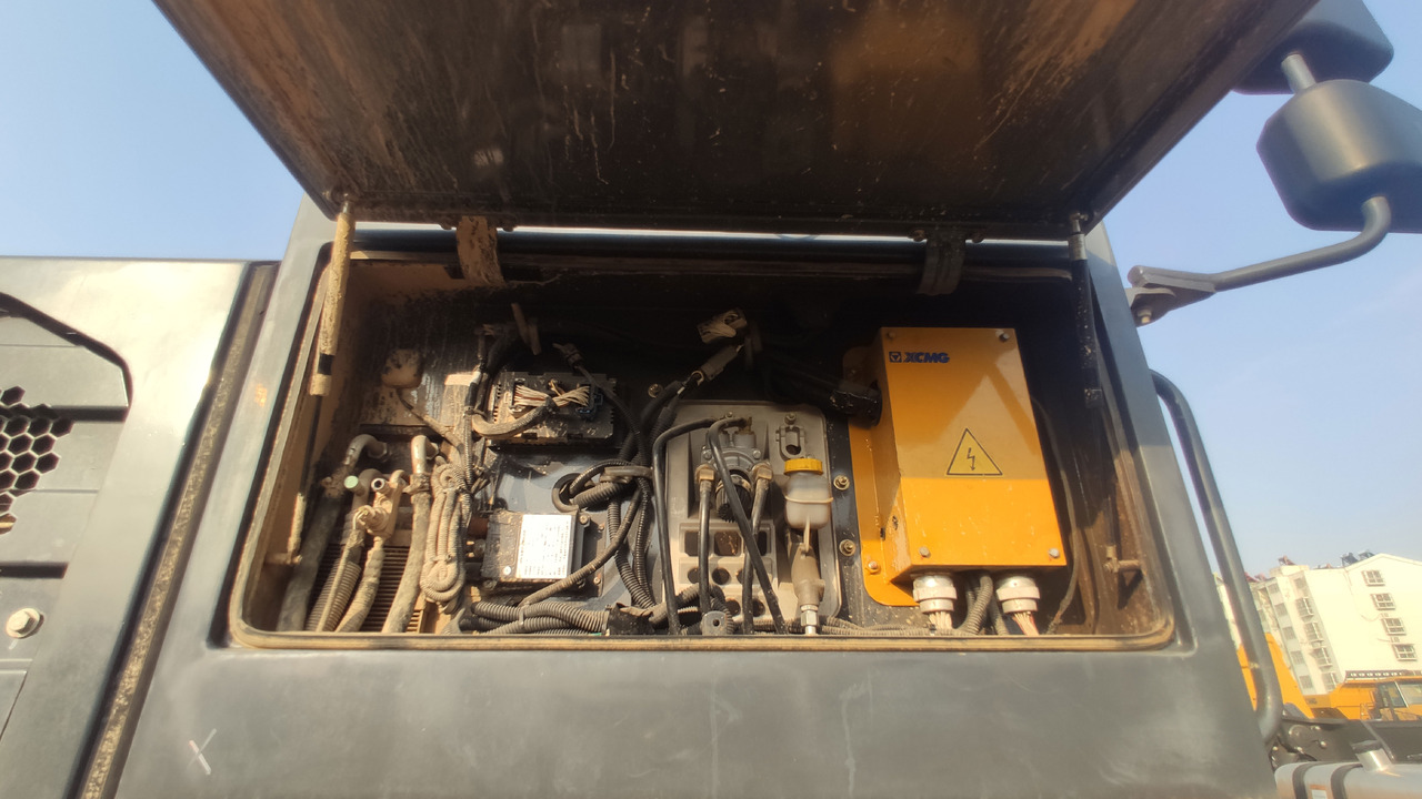 Leasing para  XCMG Official Second Hand 70 Ton 6x4 Dump Truck XDM80 China Tipper Trucks For Sale XCMG Official Second Hand 70 Ton 6x4 Dump Truck XDM80 China Tipper Trucks For Sale: foto 6