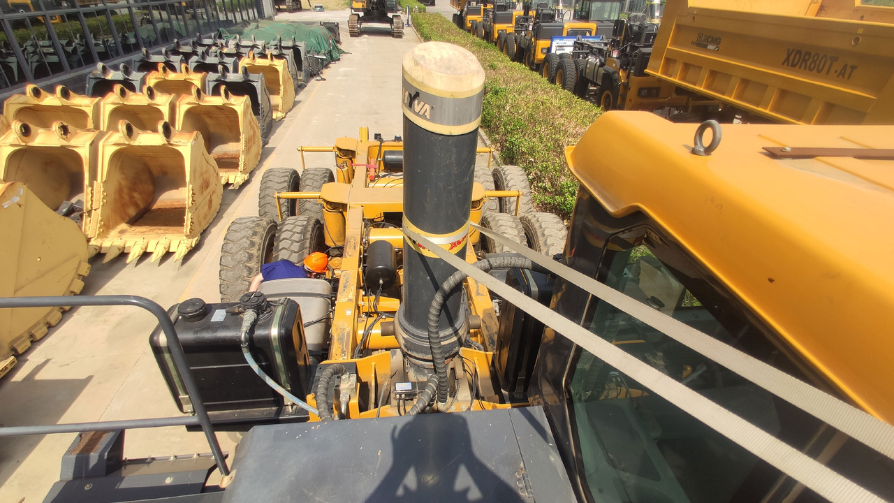 Leasing para  XCMG Official Used Mining Dump Trucks XDR80T 70 Ton Dumper Truck For Sale XCMG Official Used Mining Dump Trucks XDR80T 70 Ton Dumper Truck For Sale: foto 10