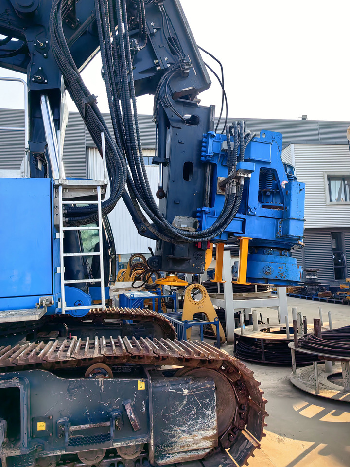 XCMG Official Used rotary drilling rig XR240E 80m Hydraulic Piling Rig Machine For Sale - Perforadora: foto 4 XCMG Official Used rotary drilling rig XR240E 80m Hydraulic Piling Rig Machine For Sale - Perforadora: foto 4