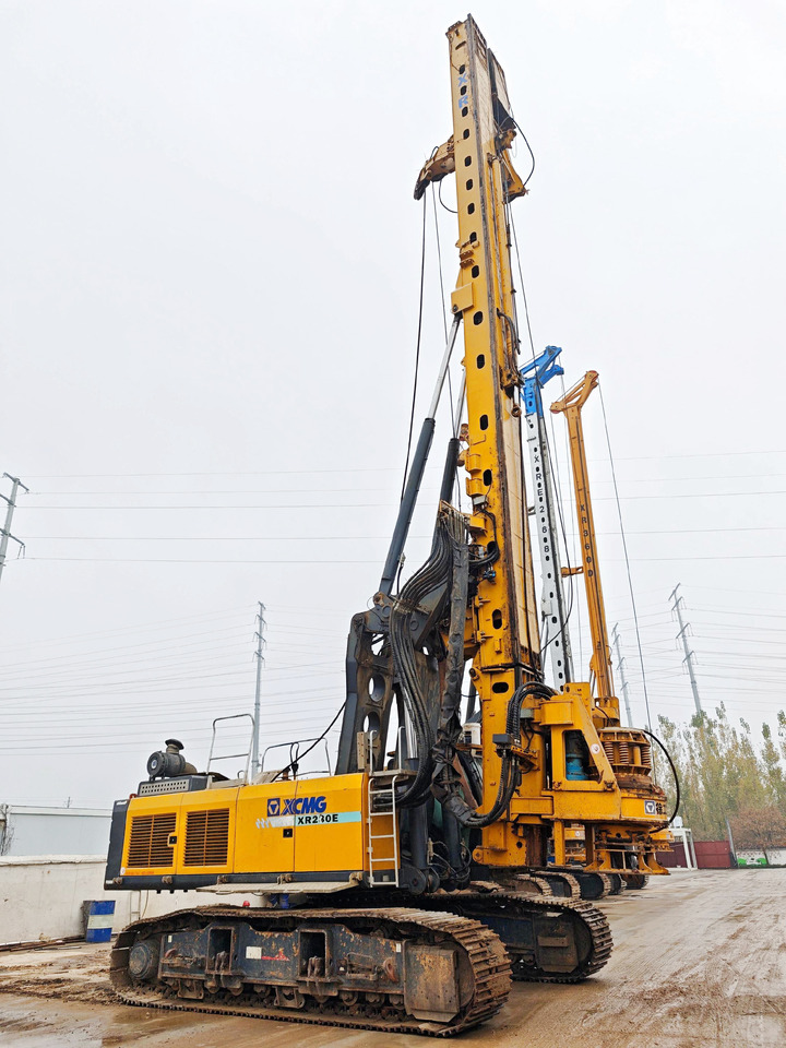 XCMG Official XR240E Rotary Drilling Rig Machine Used Diesel Hydraulic Drilling Rig Price - Perforadora: foto 3 XCMG Official XR240E Rotary Drilling Rig Machine Used Diesel Hydraulic Drilling Rig Price - Perforadora: foto 3