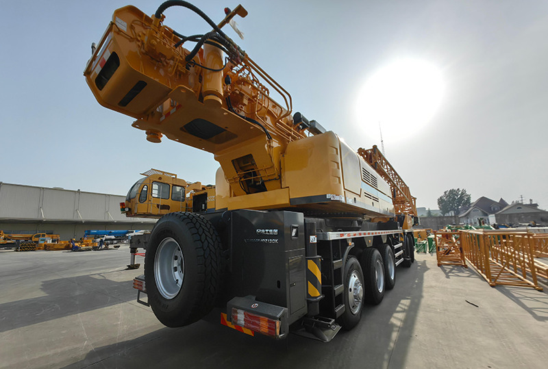 XCMG QY130K8C 130ton used crane boom truck for sale - Autogrúa: foto 5 XCMG QY130K8C 130ton used crane boom truck for sale - Autogrúa: foto 5