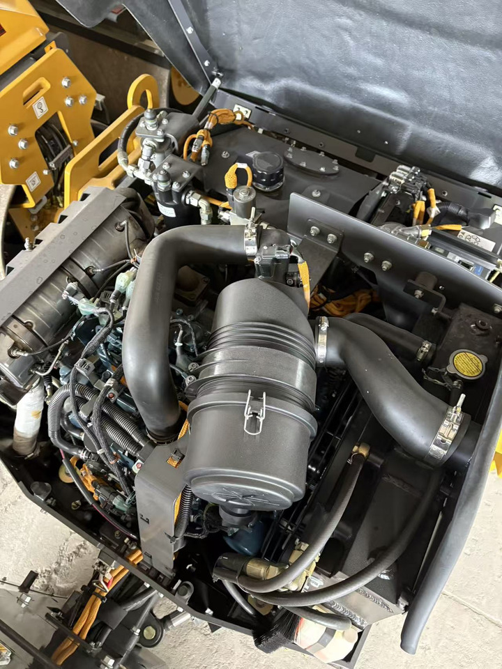 Mini compactadora XCMG XD140VT 4ton small Light Diesel Vibratory Road Roller: foto 8