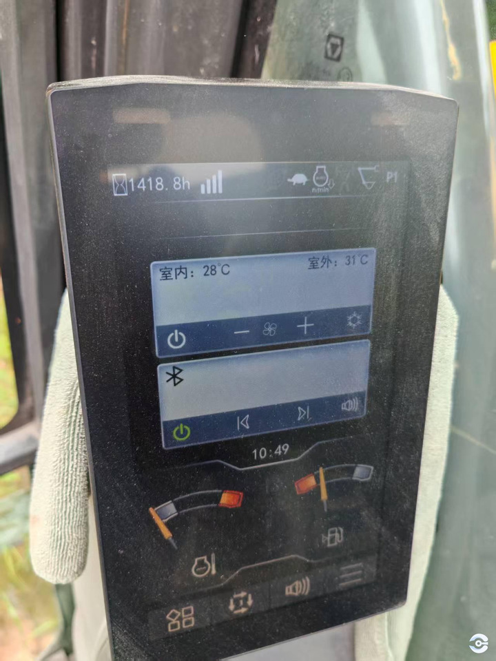 XCMG XE245G 24ton medium diesel excavator with good condition for sale - Excavadora de cadenas: foto 3 XCMG XE245G 24ton medium diesel excavator with good condition for sale - Excavadora de cadenas: foto 3