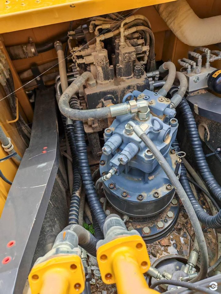 XCMG XE245G 24ton medium diesel excavator with good condition for sale - Excavadora de cadenas: foto 5 XCMG XE245G 24ton medium diesel excavator with good condition for sale - Excavadora de cadenas: foto 5