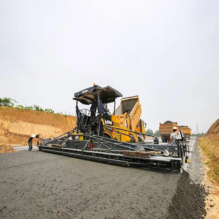 XCMG chinese supplier Used Asphalt Concret Paver RP953 - Pavimentadora de asfalto: foto 3 XCMG chinese supplier Used Asphalt Concret Paver RP953 - Pavimentadora de asfalto: foto 3