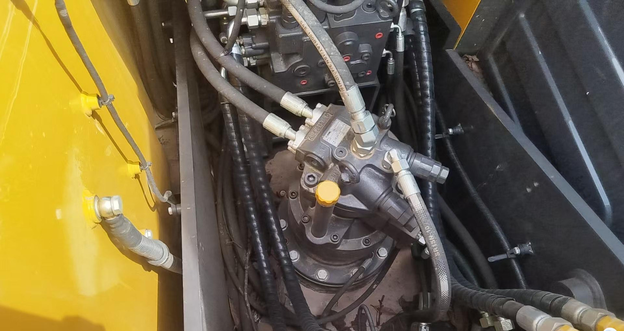 XCMG medium used 13ton crawler hydraulic excavator price - Excavadora de cadenas: foto 4 XCMG medium used 13ton crawler hydraulic excavator price - Excavadora de cadenas: foto 4