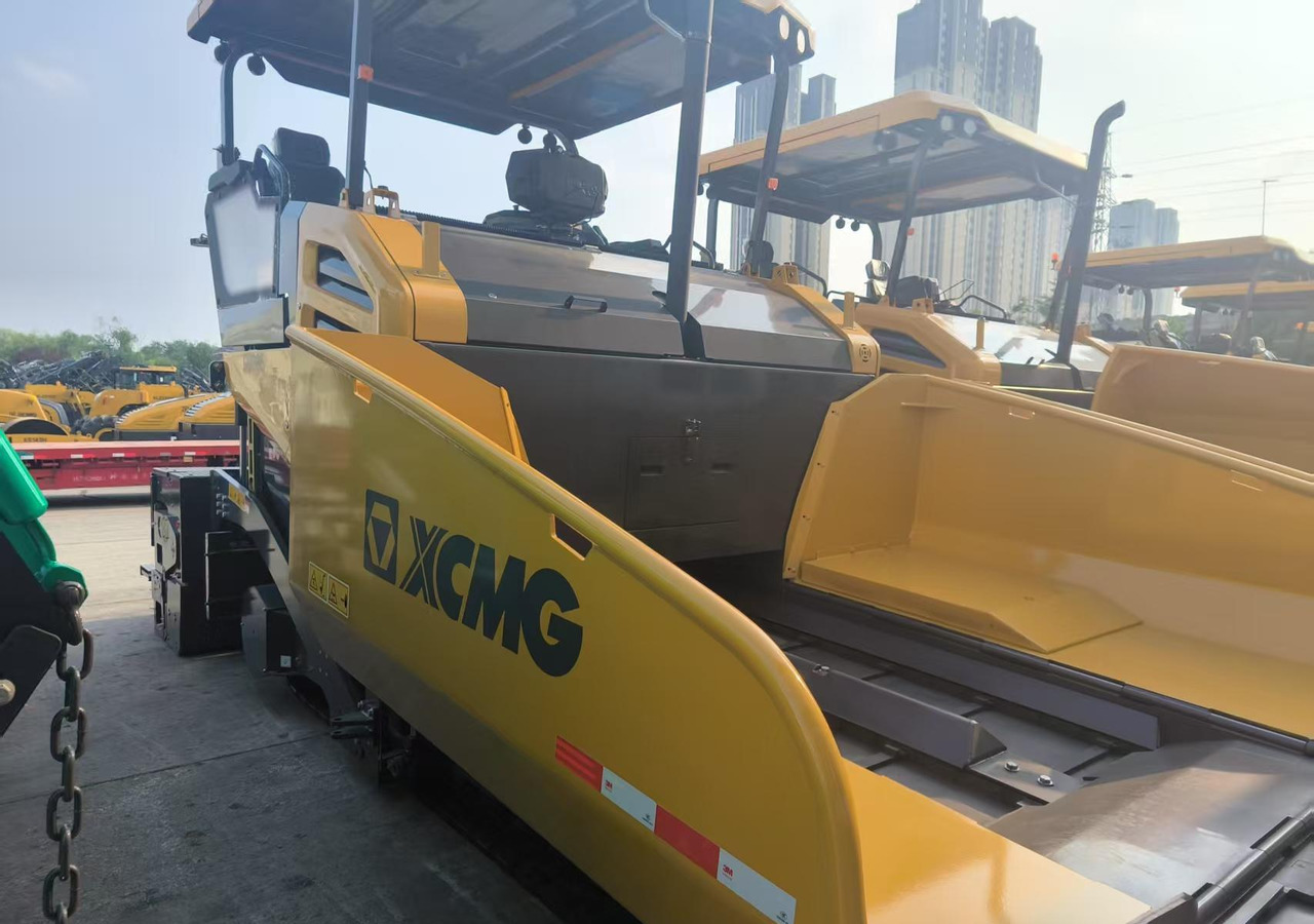 XCMG official used asphalt paver RP905IV Concrete machine - Pavimentadora de asfalto: foto 4 XCMG official used asphalt paver RP905IV Concrete machine - Pavimentadora de asfalto: foto 4