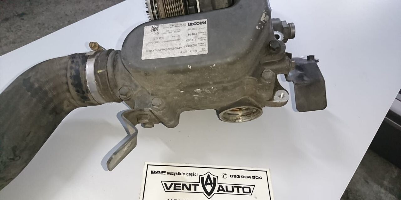 1955127   DAF XF 106 truck - Bomba de refrigerante para Camión: foto 2 1955127   DAF XF 106 truck - Bomba de refrigerante para Camión: foto 2