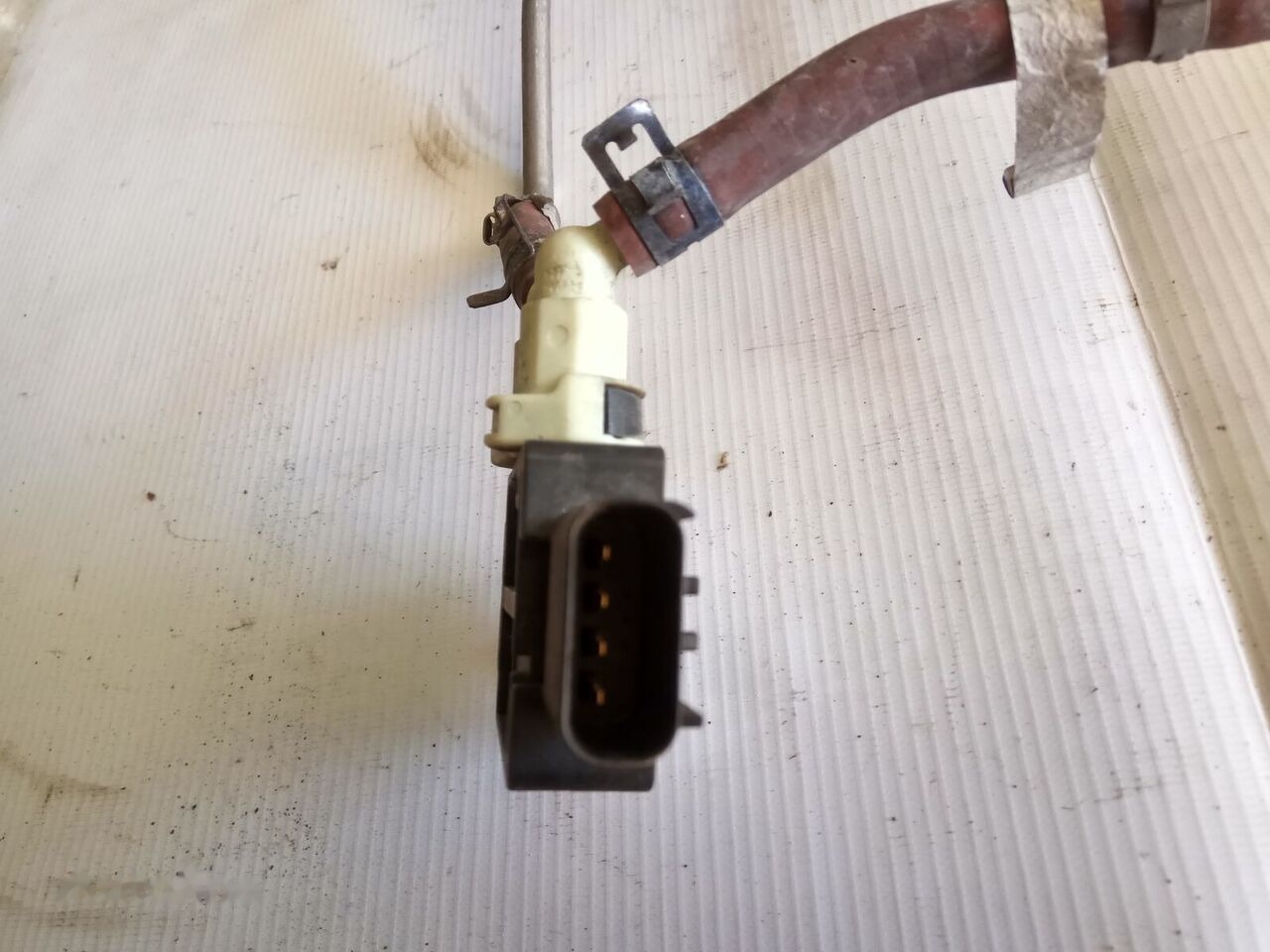 4307786 DAF XF 106 truck - Sensor para Camión: foto 3 4307786 DAF XF 106 truck - Sensor para Camión: foto 3