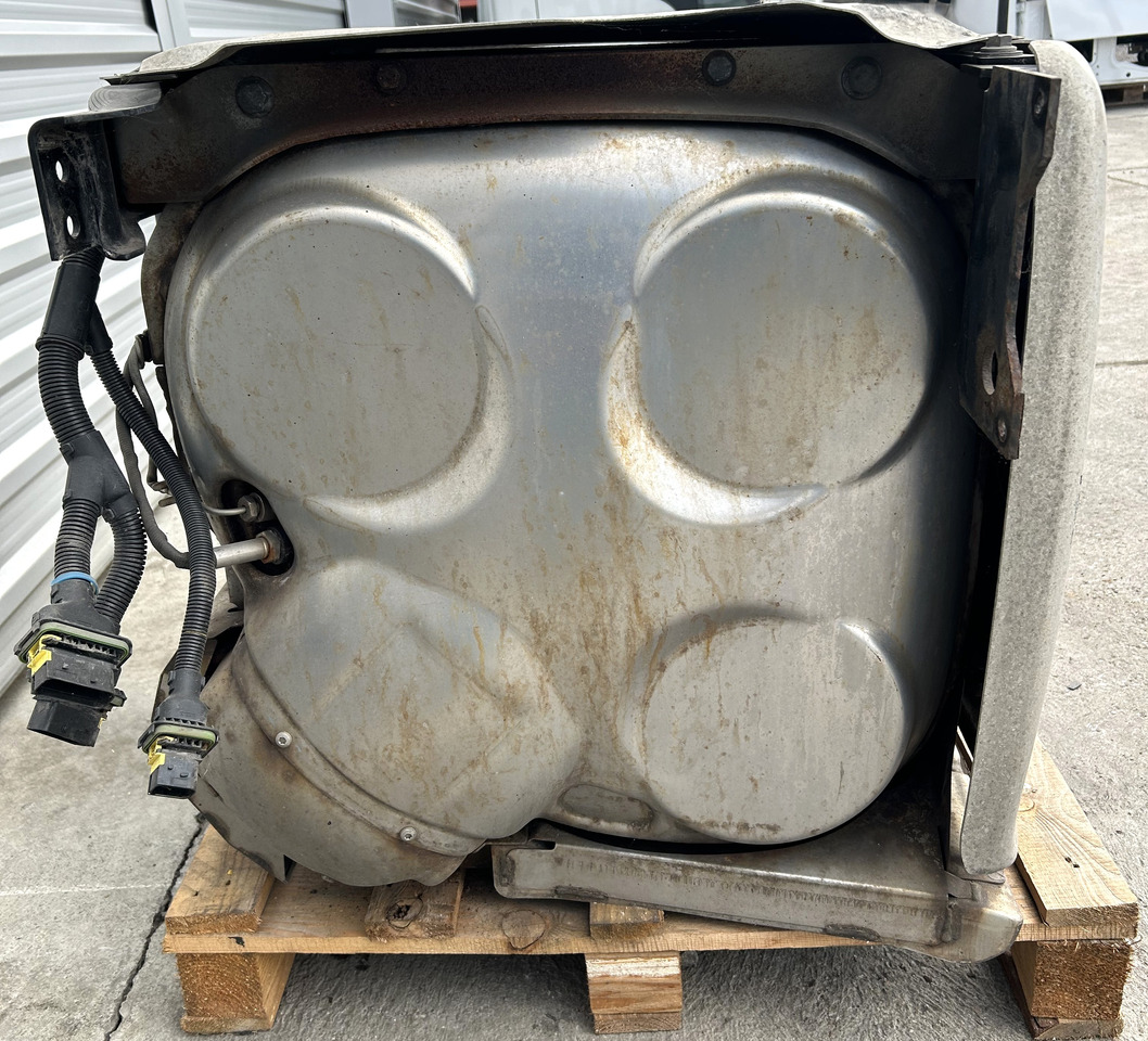 DAF CATALYTIC CONVERTER FOR DAF XF 106 BDF - Convertidor catalítico: foto 3 DAF CATALYTIC CONVERTER FOR DAF XF 106 BDF - Convertidor catalítico: foto 3
