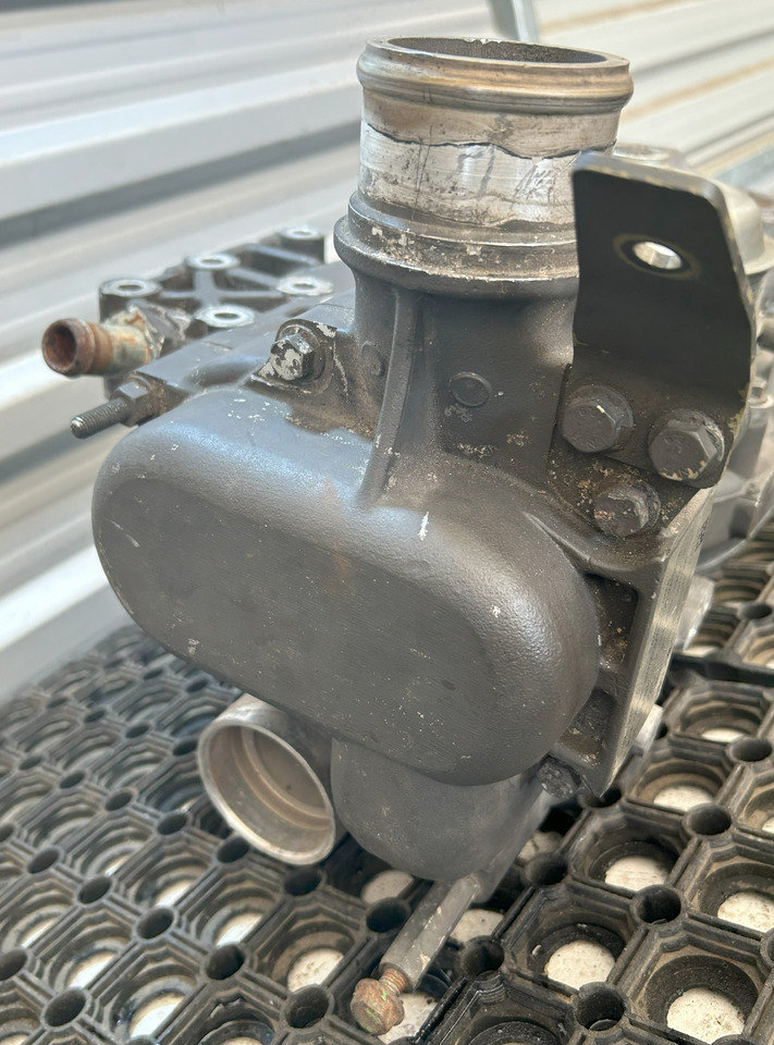 Bomba de refrigerante DAF COOLANT PUMP DAF XF 106: foto 10