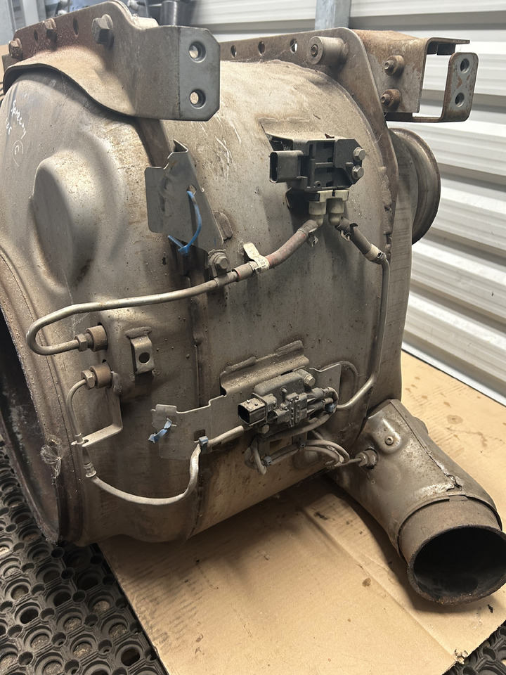 DAF DPF CATALYTIC CONVERTER DAF XF 106 - Convertidor catalítico: foto 2 DAF DPF CATALYTIC CONVERTER DAF XF 106 - Convertidor catalítico: foto 2