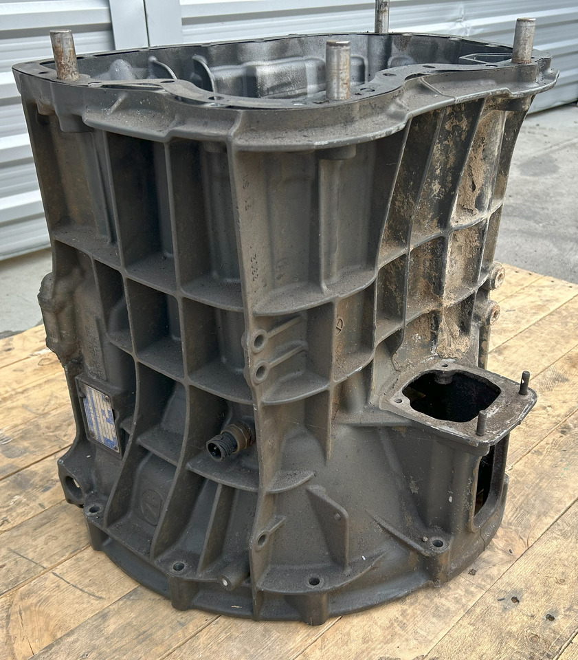 DAF GEARBOX HOUSING ZF ECOSPLIT IV 16S2331TD - Caja de cambios y piezas para Camión: foto 1 DAF GEARBOX HOUSING ZF ECOSPLIT IV 16S2331TD - Caja de cambios y piezas para Camión: foto 1