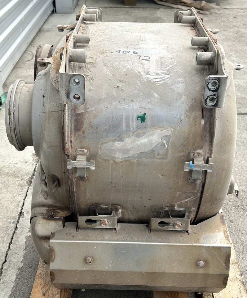 DAF SCR CATALYTIC CONVERTER FOR DAF XF 106 - Convertidor catalítico: foto 3 DAF SCR CATALYTIC CONVERTER FOR DAF XF 106 - Convertidor catalítico: foto 3