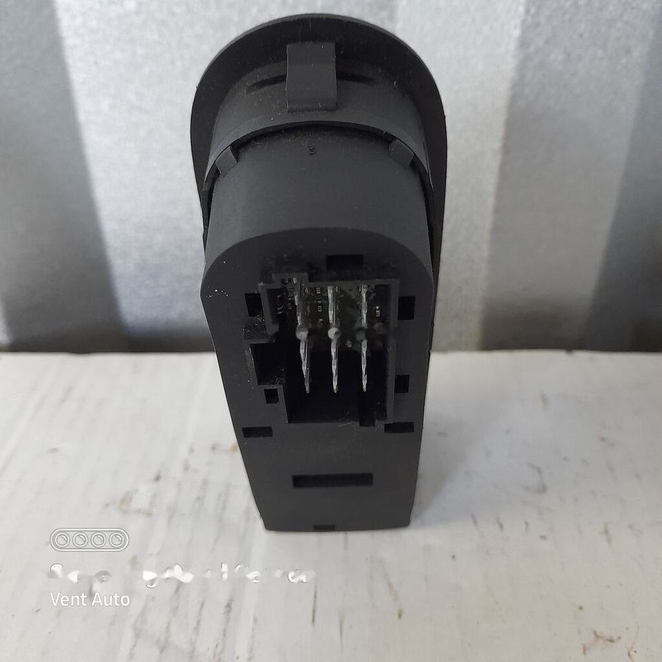 DAF XF 106 1895436 DAF 1895436 truck - Salpicadero para Camión: foto 3 DAF XF 106 1895436 DAF 1895436 truck - Salpicadero para Camión: foto 3