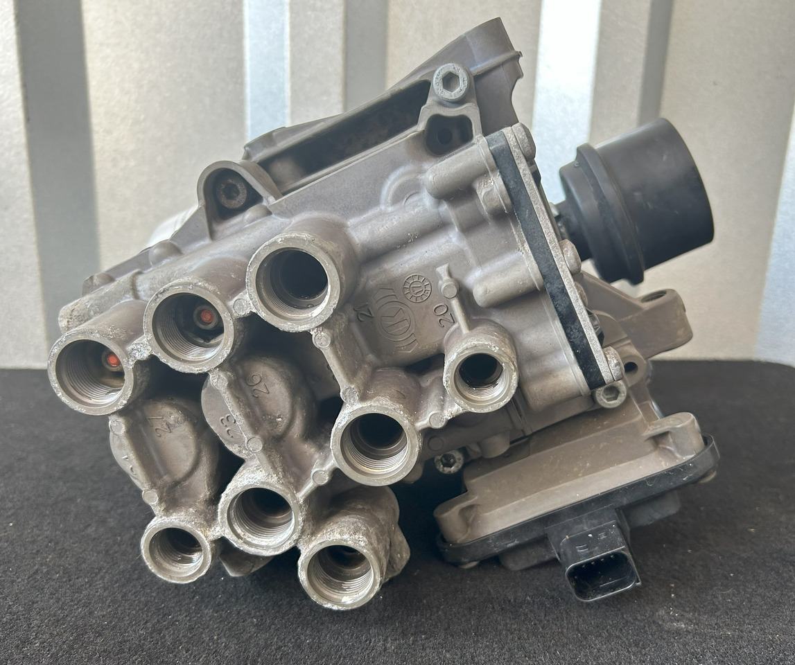 DAF XF 106 480 APU KIT ZEL2100 2027747 ( ELA1000 + AE6000) - Válvula de freno: foto 4 DAF XF 106 480 APU KIT ZEL2100 2027747 ( ELA1000 + AE6000) - Válvula de freno: foto 4