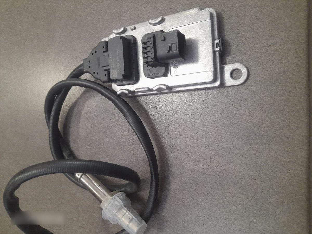 DAF XF 106 NOX 2139930/4326769 DAF XF 106 truck - Sensor para Camión: foto 3 DAF XF 106 NOX 2139930/4326769 DAF XF 106 truck - Sensor para Camión: foto 3