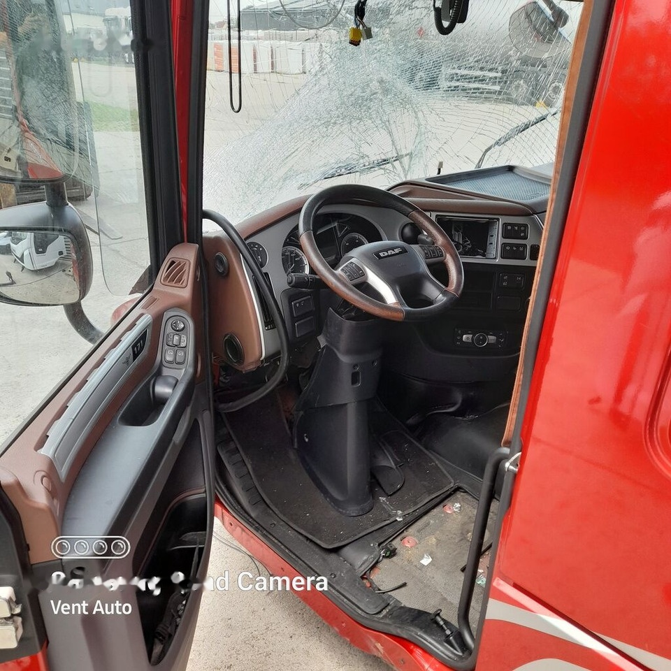 Cabina para Camión DAF XF 106 SUPER SPACE CAB LIFT FAHRERHAUS CABINE truck: foto 8