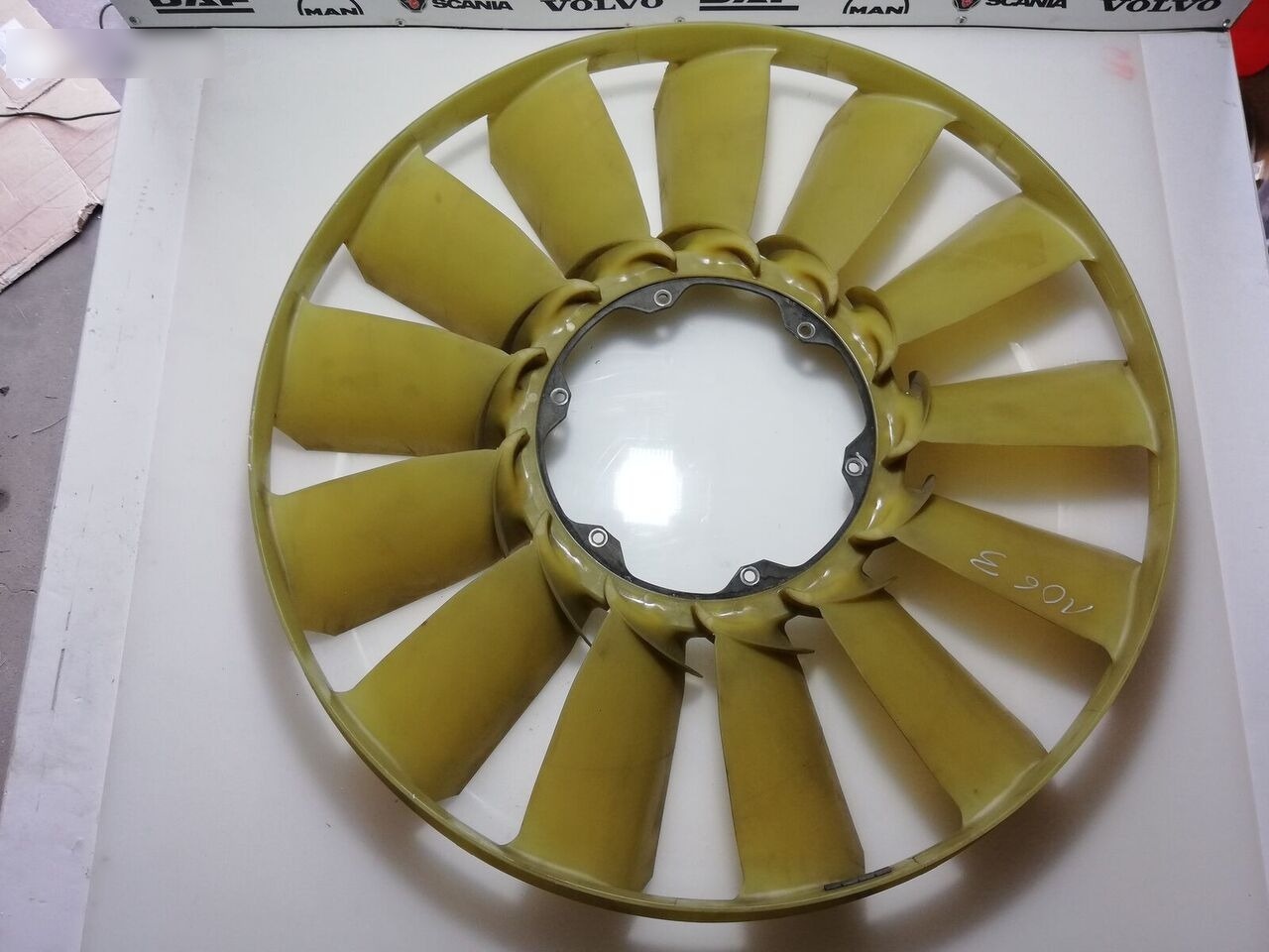 DAF XF 106 VISCO 1956601 2006787 DAF XF 106 truck - Ventilador para Camión: foto 2 DAF XF 106 VISCO 1956601 2006787 DAF XF 106 truck - Ventilador para Camión: foto 2