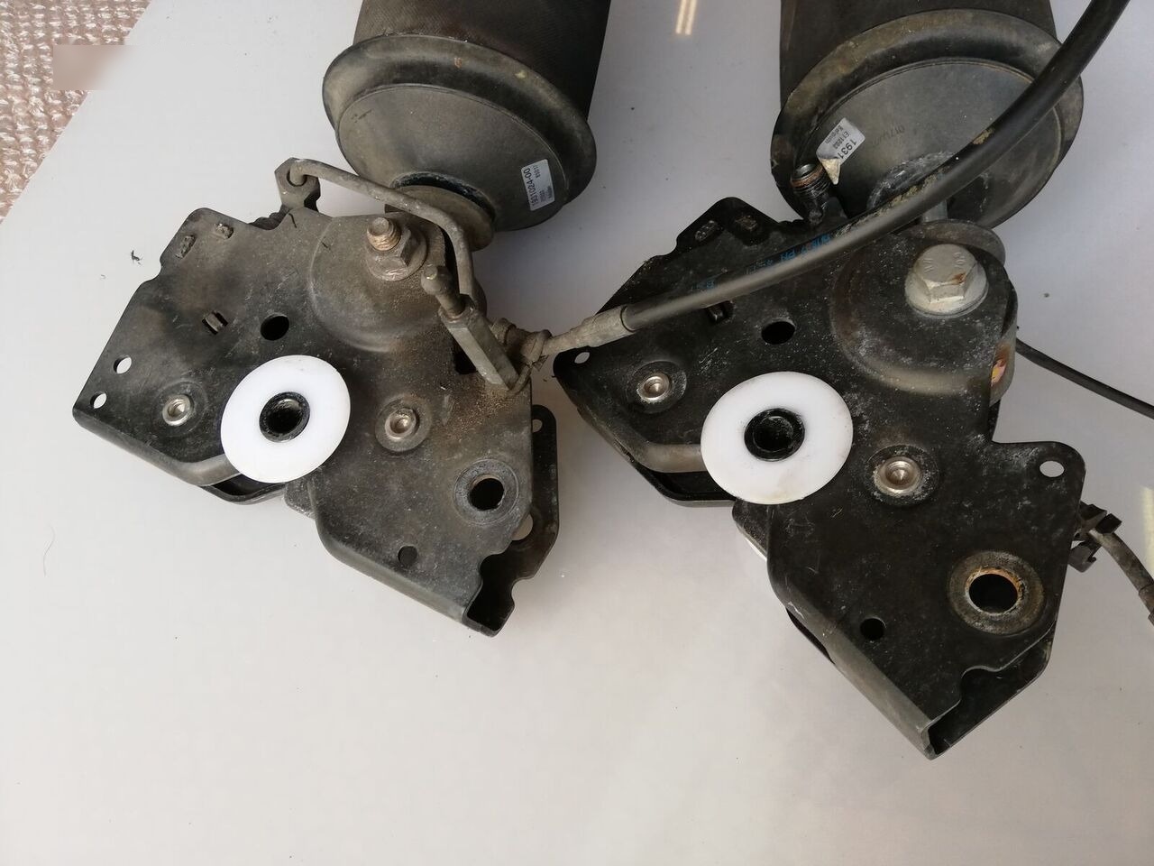 DAF XF 106 truck - Suspensión de cabina para Camión: foto 4 DAF XF 106 truck - Suspensión de cabina para Camión: foto 4