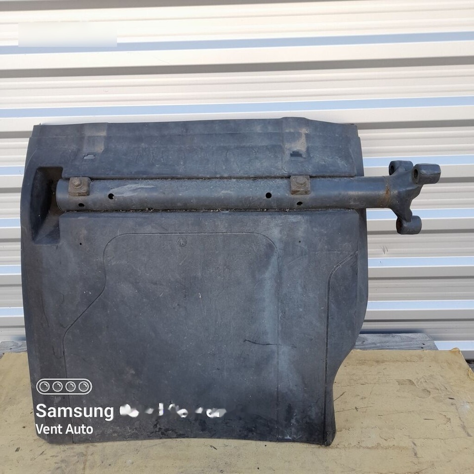 Mercedes-Benz ACTROS MP4 A9605200620 Mercedes-Benz A9605200620 - Guardabarros para Camión: foto 2 Mercedes-Benz ACTROS MP4 A9605200620 Mercedes-Benz A9605200620 - Guardabarros para Camión: foto 2