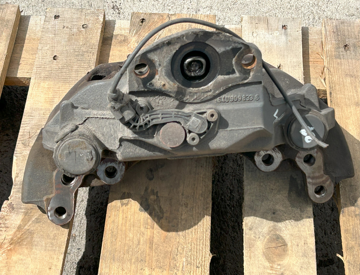 WABCO REAR BRAKE CALIPER SET MERCEDES ACTROS MP4 - Pinza de freno: foto 3 WABCO REAR BRAKE CALIPER SET MERCEDES ACTROS MP4 - Pinza de freno: foto 3