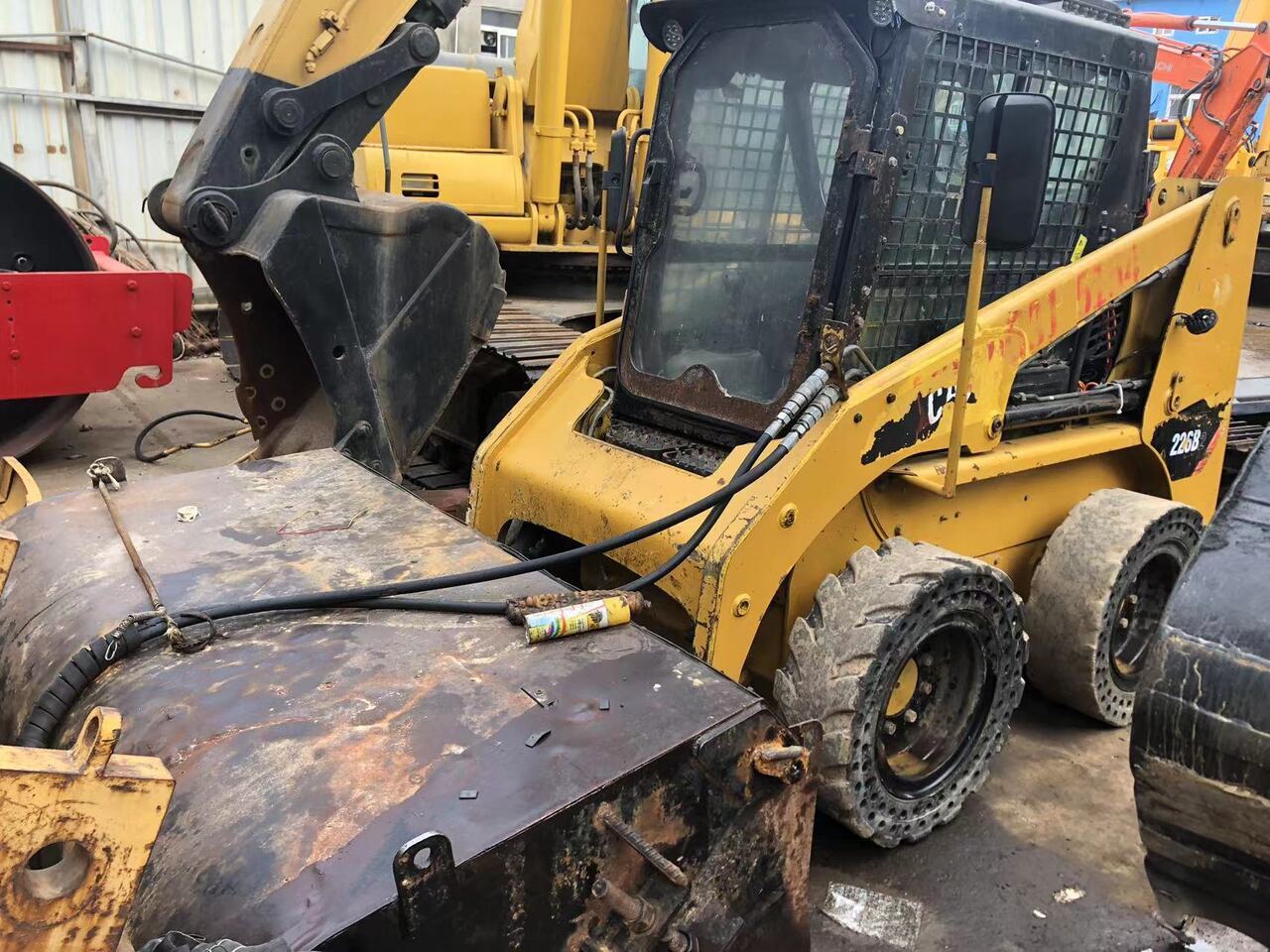 CATERPILLAR 226B 226C skid steer loader - Minicargadora: foto 1 CATERPILLAR 226B 226C skid steer loader - Minicargadora: foto 1