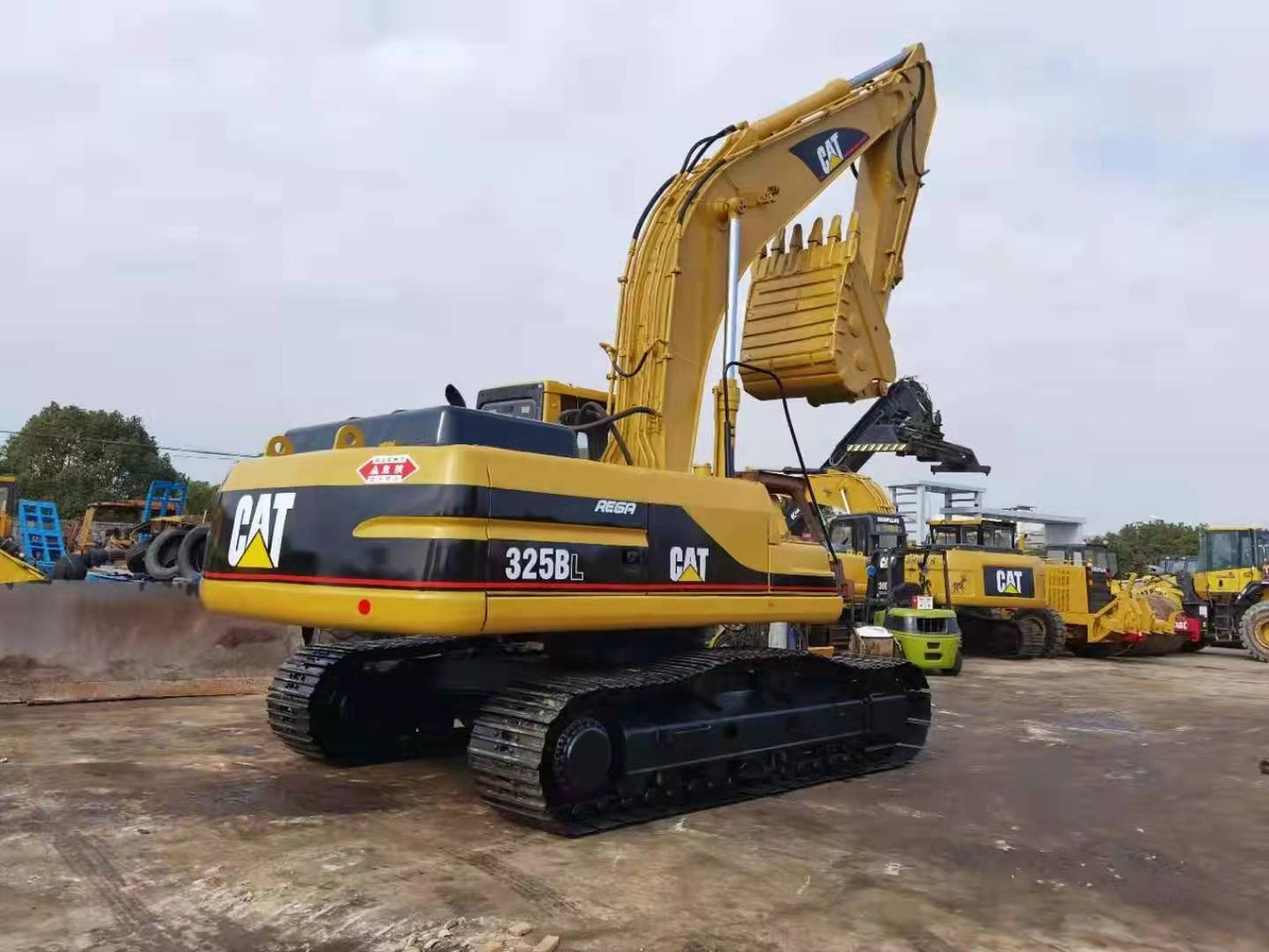 Caterpillar Excavator Secondhand Condition CAT 325BL, 330BL, 320BL - Excavadora de cadenas: foto 1 Caterpillar Excavator Secondhand Condition CAT 325BL, 330BL, 320BL - Excavadora de cadenas: foto 1