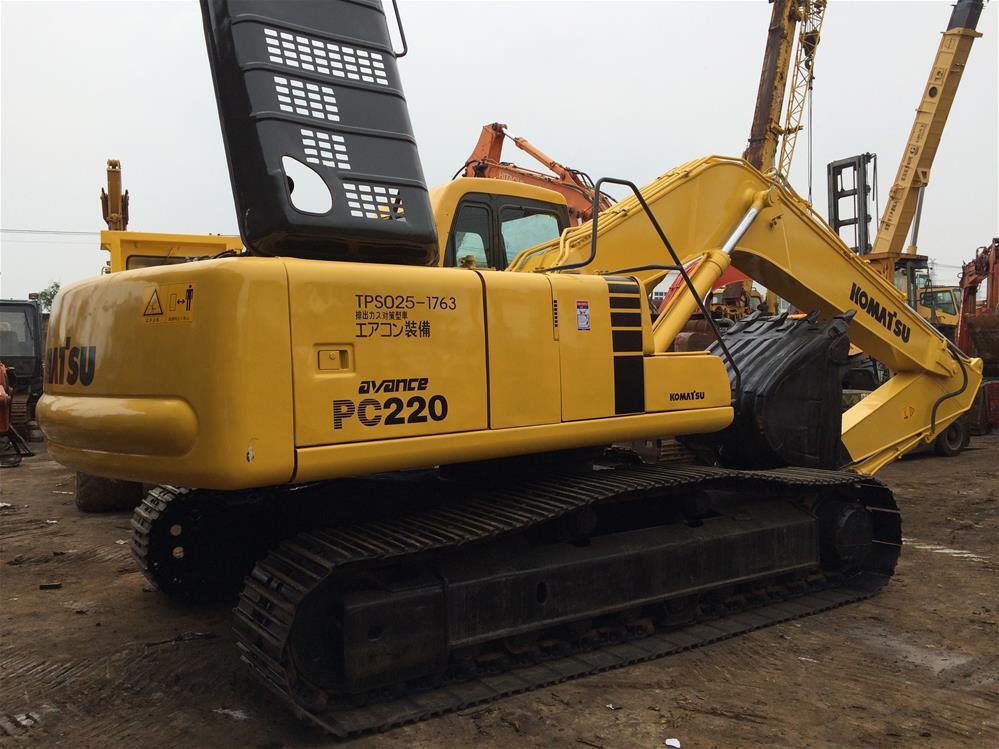 KOMATSU hydraulic excavator 22 ton excavator Komatsu PC220-6, PC220-7, PC220-8 - Excavadora de cadenas: foto 2 KOMATSU hydraulic excavator 22 ton excavator Komatsu PC220-6, PC220-7, PC220-8 - Excavadora de cadenas: foto 2
