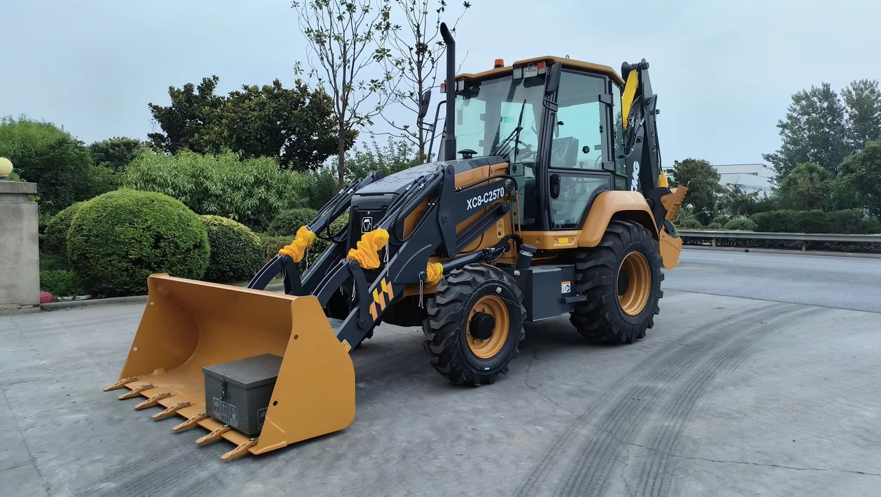 XCMG 2026 Year New XCMG XC8-2570 Backhoe Loader – 74 kW, 1.0m³ Bucket, 4.4m Dig Depth, 2.5 Ton Rated Load - Retroexcavadora: foto 1 XCMG 2026 Year New XCMG XC8-2570 Backhoe Loader – 74 kW, 1.0m³ Bucket, 4.4m Dig Depth, 2.5 Ton Rated Load - Retroexcavadora: foto 1