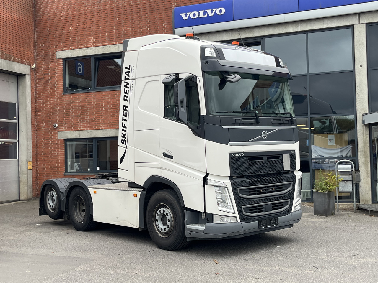 Volvo FH 500TC 6x2 - Cabeza tractora: foto 1 Volvo FH 500TC 6x2 - Cabeza tractora: foto 1