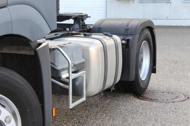 Mercedes-Benz AXOR 1845LS EURO3 - Cabeza tractora: foto 3 Mercedes-Benz AXOR 1845LS EURO3 - Cabeza tractora: foto 3