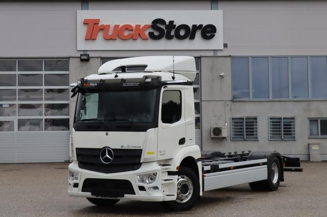 Mercedes-Benz eActros 300 L - Camión chasis: foto 1 Mercedes-Benz eActros 300 L - Camión chasis: foto 1