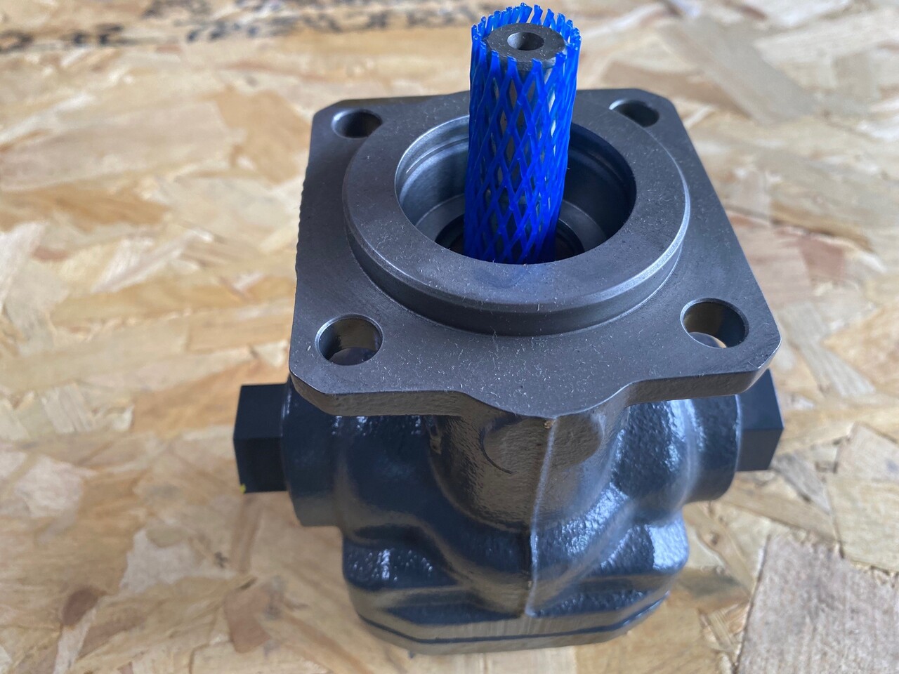 O&K Terex RH120 RH340 Lube oil pump 6000121 1461638 534-2058 - Recambio para Camión: foto 2 O&K Terex RH120 RH340 Lube oil pump 6000121 1461638 534-2058 - Recambio para Camión: foto 2