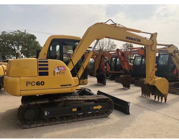 Miniexcavadora 2020 Komatsu PC60: foto 7