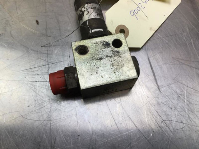 Liebherr Block - Válvula: foto 1 Liebherr Block - Válvula: foto 1