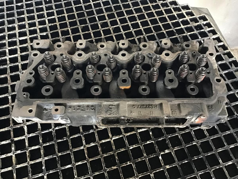 Liebherr Cylinderhead - Bloque de cilindros: foto 1 Liebherr Cylinderhead - Bloque de cilindros: foto 1