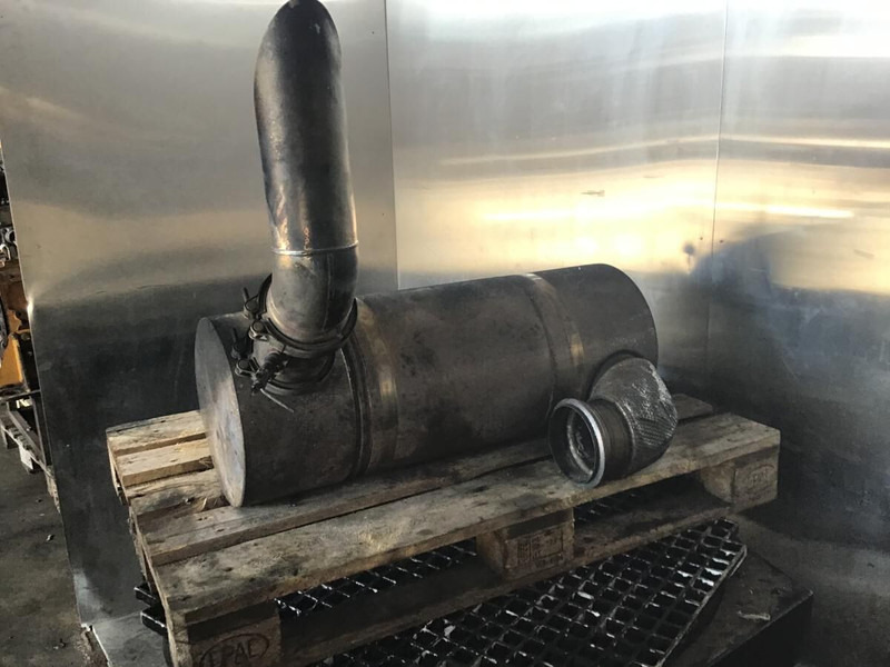 Liebherr Exhaust - Silenciador: foto 2 Liebherr Exhaust - Silenciador: foto 2